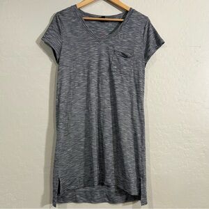 Tahari V-Neck T-Shirt Dress with Pocket Size Medium Comfy‎ Casual Tiny Stripes
